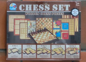 Coffret multi-jeux de société bois - 12 jeux classiques