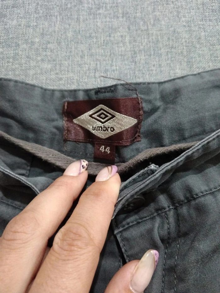 C54 short gris Umbro 44 - photo numéro 3