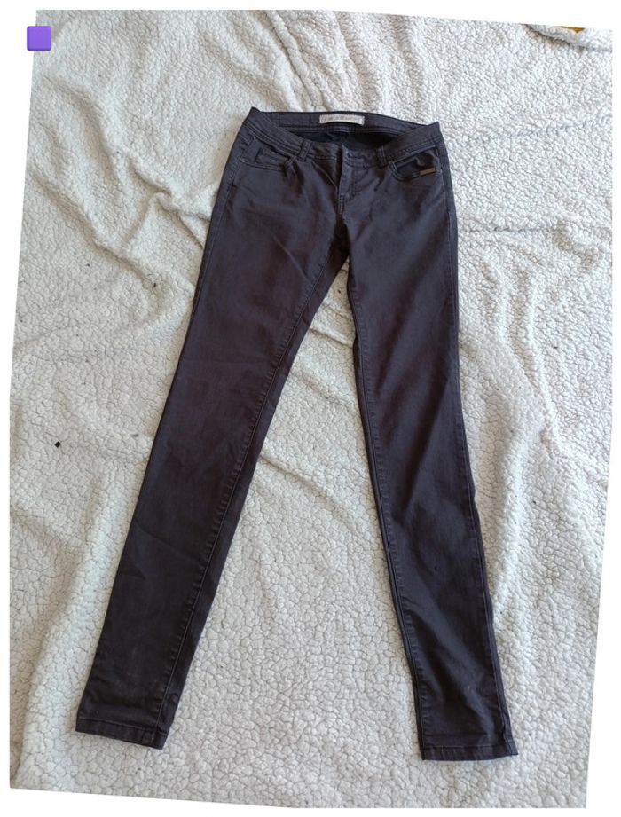 Pantalon jean noir/grisé cache cache peu porté