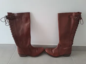 Élégantes Bottes Hautes en Cuir Marron Tissaia - Taille 40 - Lacets et Zip