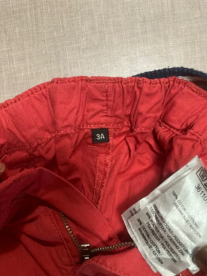 🔴 Bermuda rouge Kiabi avec ceinture – 3 ans (90-97 cm) - photo numéro 6