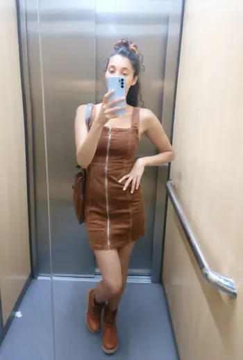 Robe courte marron en velours