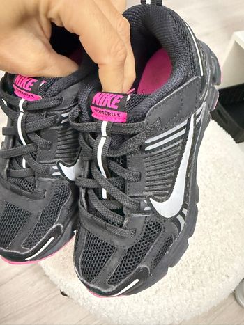 Basket vomero 5 taille 30 