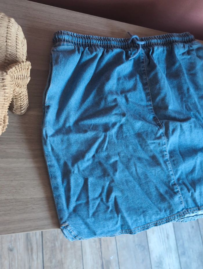 Jolie jupe en jean - photo numéro 2