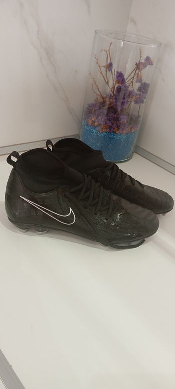 Crampons Nike 42