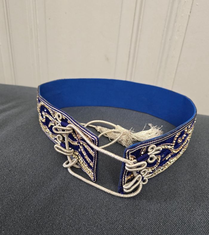 Ceinture caftan takchita bleu roi avec strass - photo numéro 3