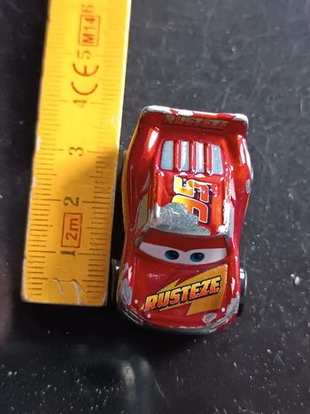 Voiture flash mc Queen en métal  95 fbg75 2016