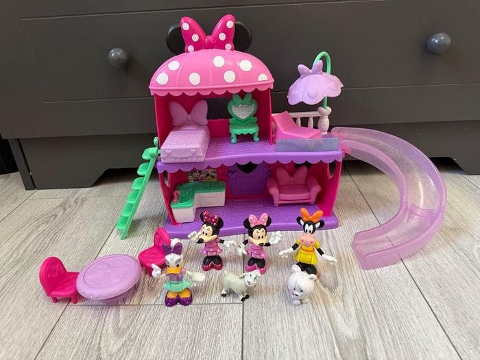 La maison de Minnie et ses figurines - Disney - photo numéro 1