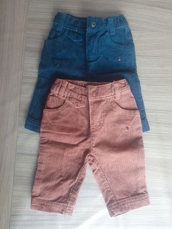 Lot deux pantalons velour