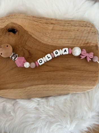 Attache-tétine personnalisé en silicone