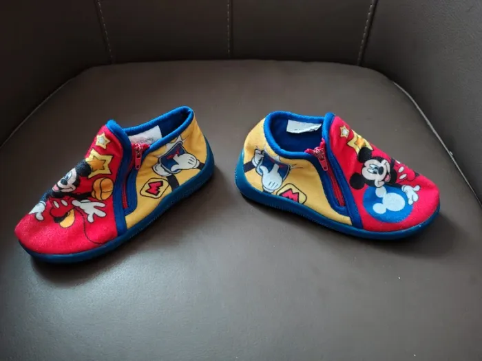 Chausson mickey montant idéal école hiver taille 26 Disney