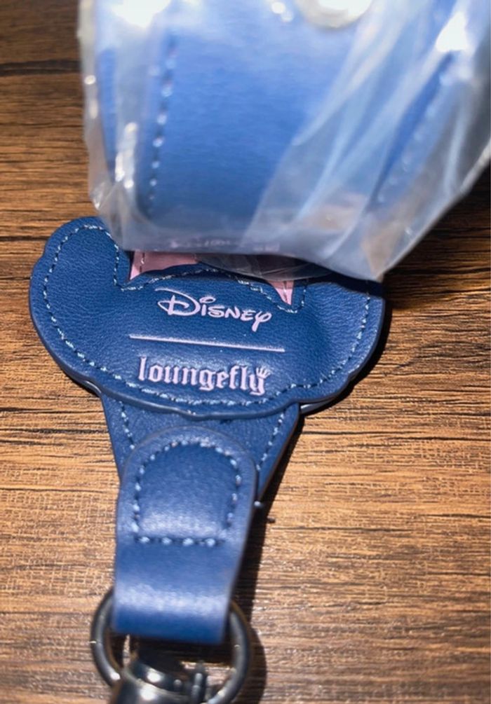 Loungefly Disney bandoulière Stitch - photo numéro 4