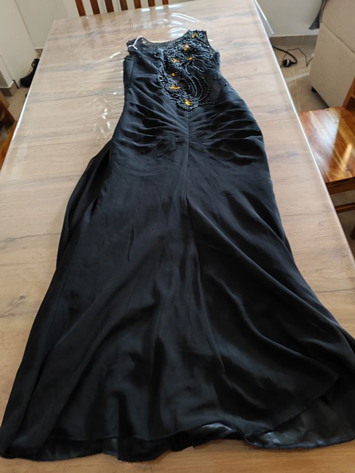 Robe Longue Pucino Noire, Taille 38 - Élégance Dramatique et Détails Scintillants ! - photo numéro 4