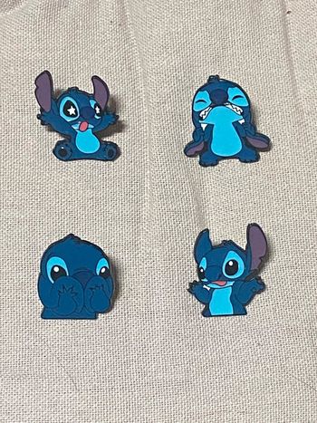 Lot de 4 pin’s Stitch