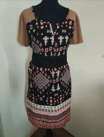 Jolie robe taille 44