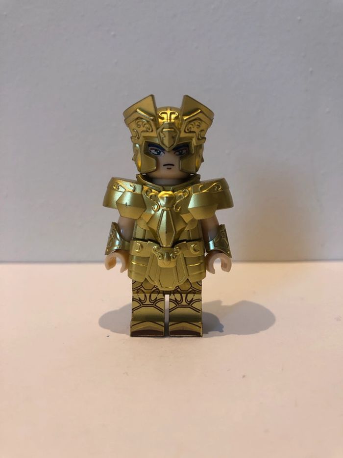 Figurine type lego Chevalier du Gémeaux. Les chevaliers du zodiaque. Saint Seya