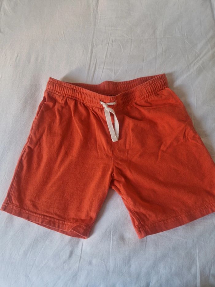 Short Orange H&M T.8/9ans