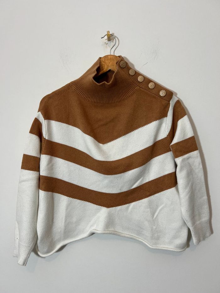 Pull rayé marron et blanc