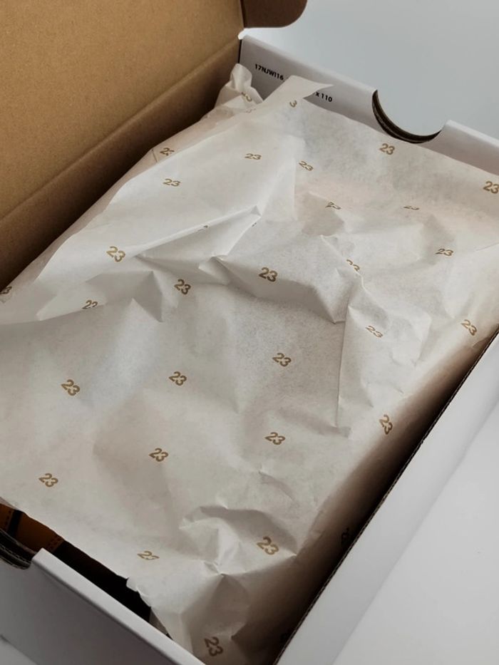 Paire de baskets Air Jordan 1 Mid montantes - photo numéro 5