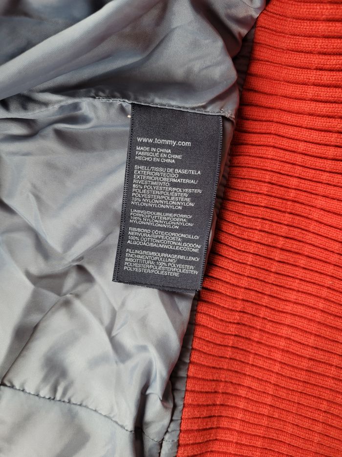 Doudoune Tommy Hilfiger Denim Brooklyn – Heritage – Rouge/Blanc rosé/Bleu – Taille L – Excellent état - photo numéro 8