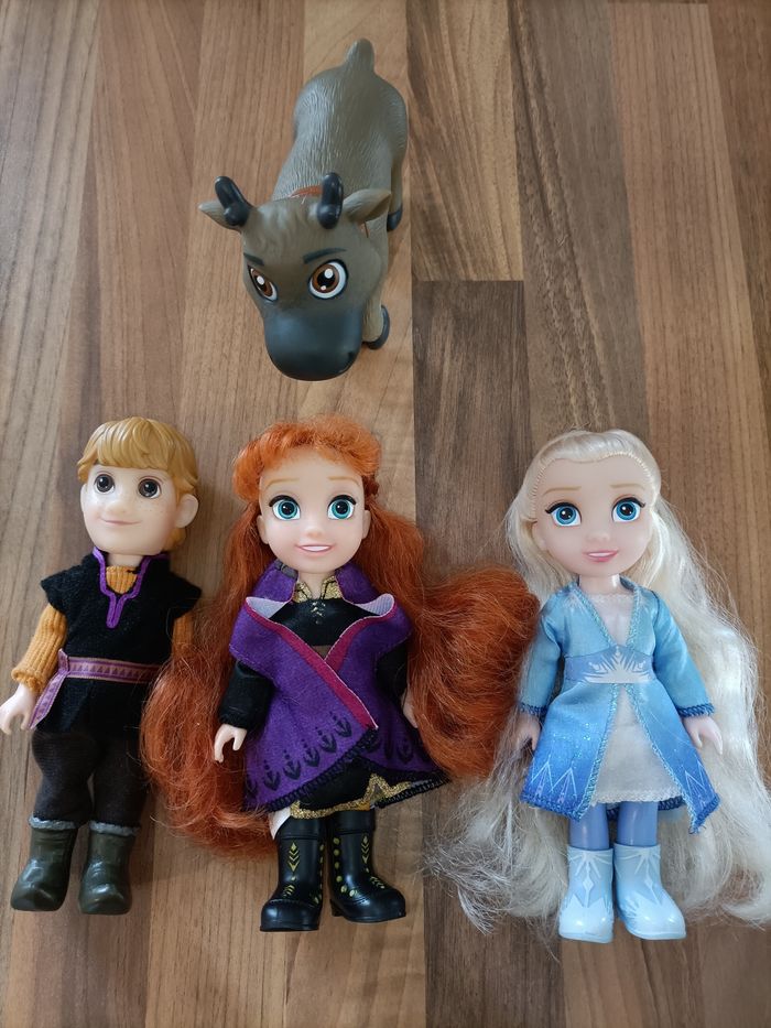 Lot poupées 15 cm Reine des Neiges ( Elsa, Anna, Kristof, Sven) - photo numéro 4