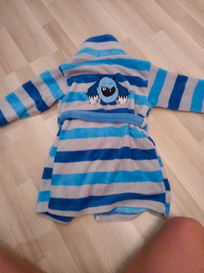 peignoir 3/4 ans - photo numéro 2