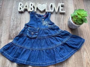 - Robe Tissaia   - 6 mois - Très bon état  