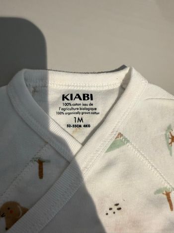 Lot 2 bodies manches courtes 