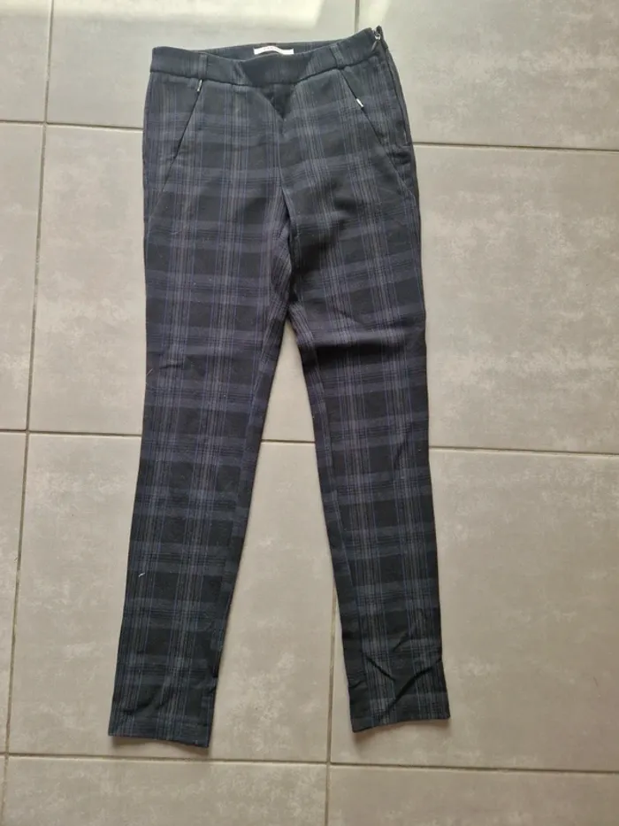Pantalon noir à carreaux