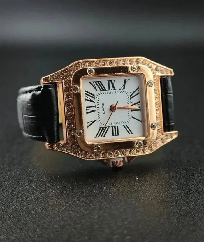 Montre carré noir, or, style vintage - photo numéro 2