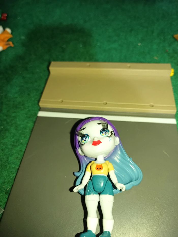 Poupée figurine zombae