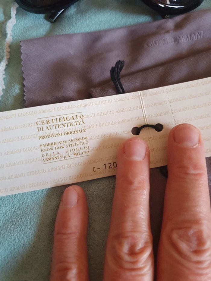 🐾Superbes lunettes de soleil Giorgio Armani🐾 - photo numéro 5