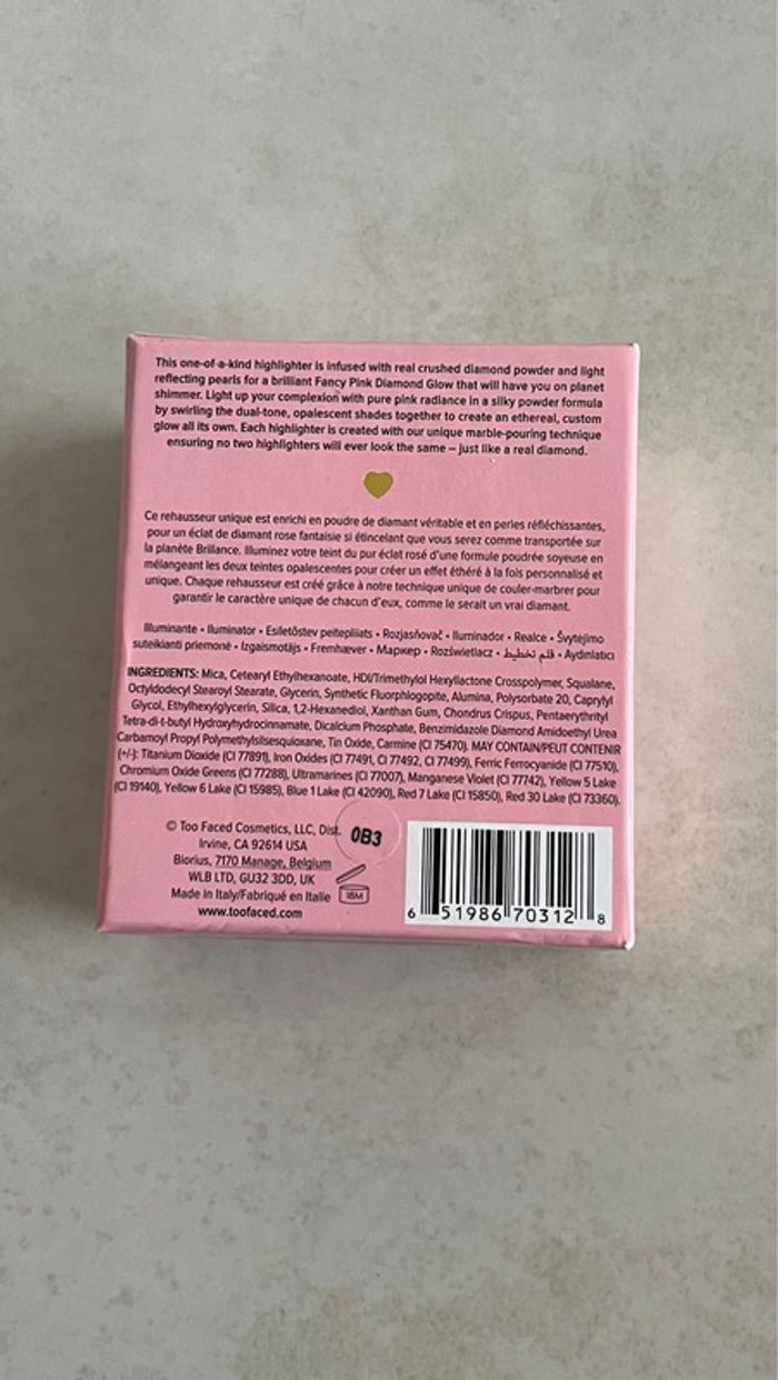 Too Faced Diamond Light Multi-Use Highlighter - photo numéro 3