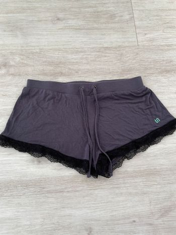 Short undiz