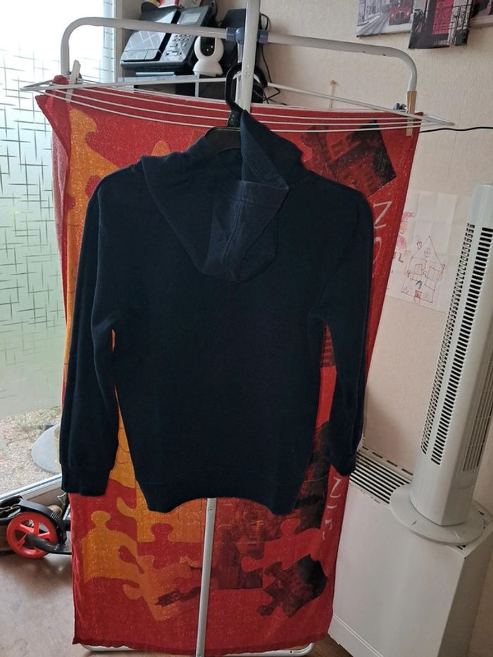 Pull garçon à capuche - photo numéro 6