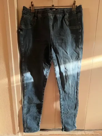 Pantalon taille L