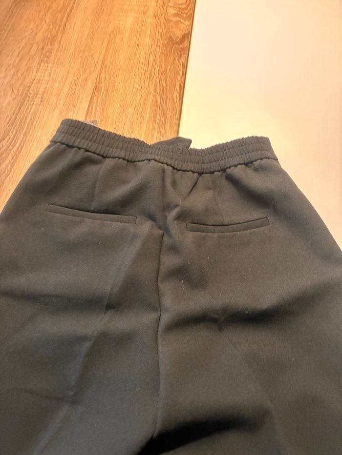 Très beau  Pantalon large noir Zara - photo numéro 3