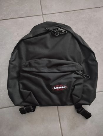 Sac Eastpak noir 24l NEUF