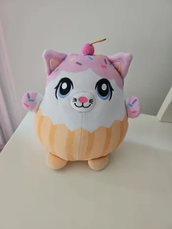 Peluche chat cupcake
