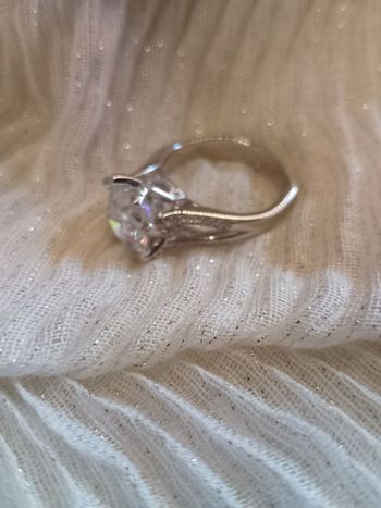 Bague moissanite