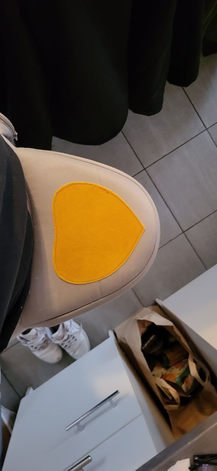 Porte bebe position assie - photo numéro 7