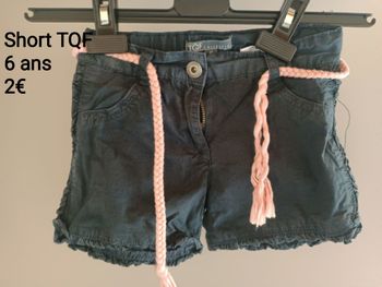 Short fille