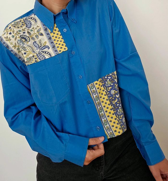 Chemise upcyclée patchwork asymétrique blue - photo numéro 2