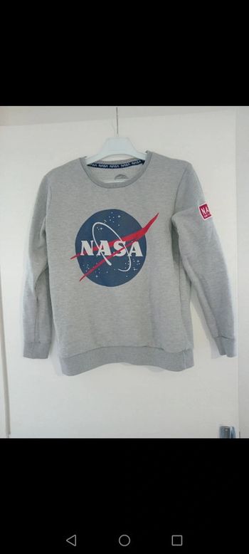 Pull Nasa Taille M