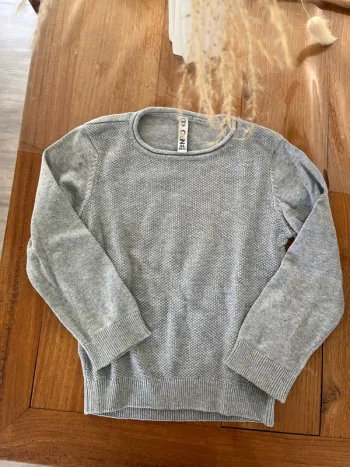 Pull gris