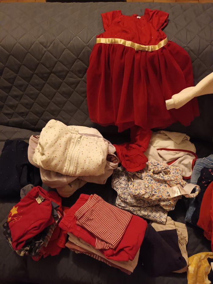 Vetement Lot de 12 mois  fille