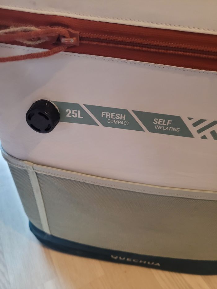 glacière autogonflante queshua 25L (25e) - photo numéro 3