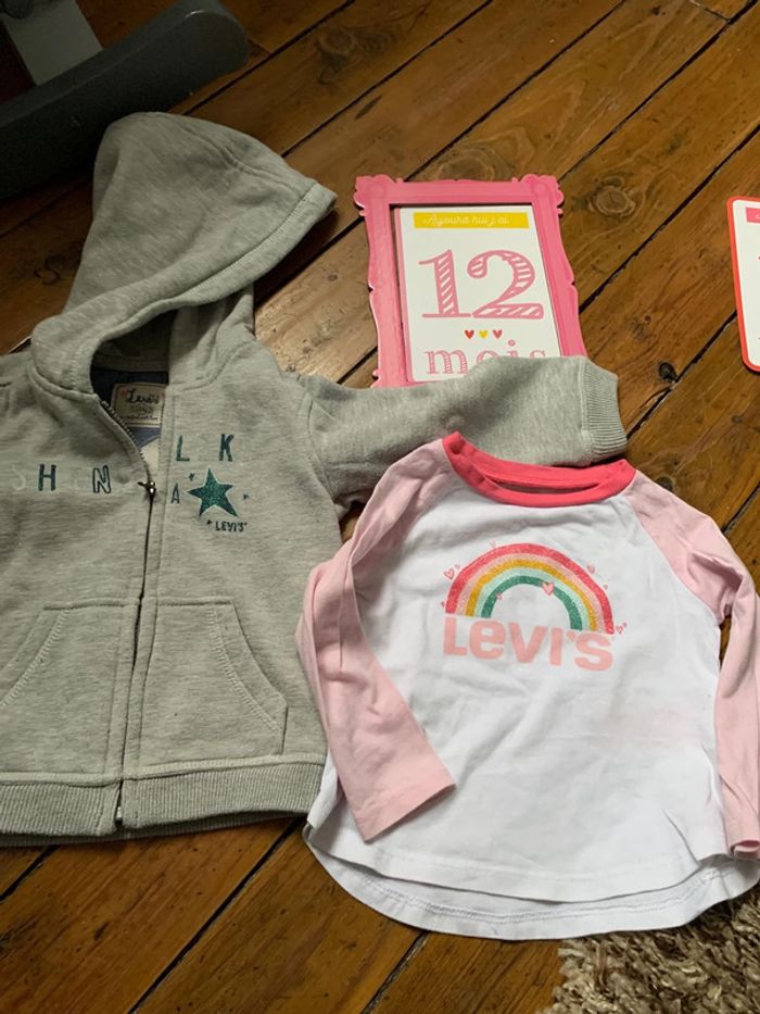 Ensemble hoodie et t-shirt levis