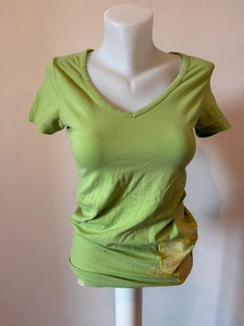 T- shirt vert en très bon état culture sud taille S