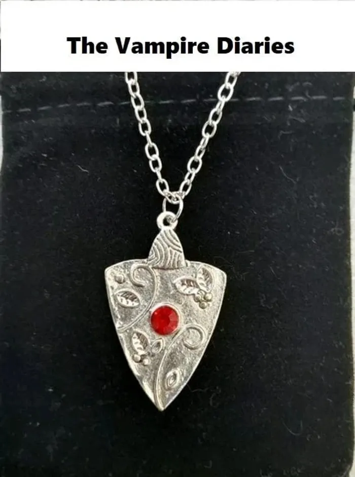 Collier Vampire Diaries talisman de protection de Bonnie